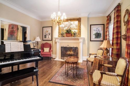 57 Habersham Cove Dr, Atlanta GA  30305-5402 exterior