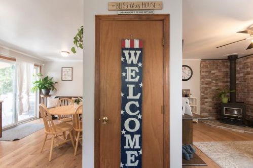 17 Short St, Tiverton, RI 02878-1631