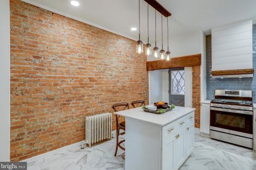 604 Mary St, Lancaster PA  17603-2819 exterior