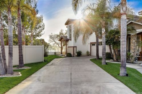 8705 Fallbrook Way, Anaheim, CA 92808-3600