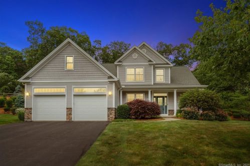 24 Chimney Hill Dr, Farmington, CT 06032-2477