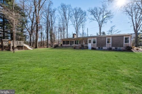 36 Bear Brook Rd, Princeton NJ  08540-6216 exterior