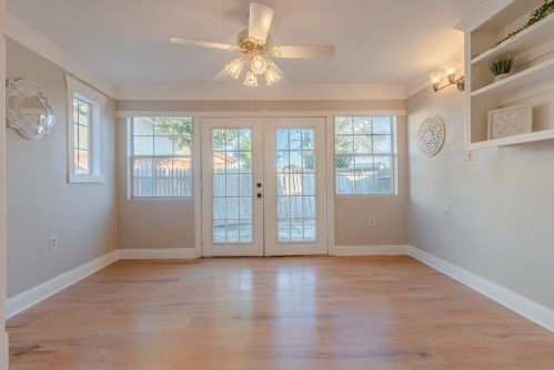 1939 Rambling Rdg Ln, Carrollton TX 75007-3154 exterior