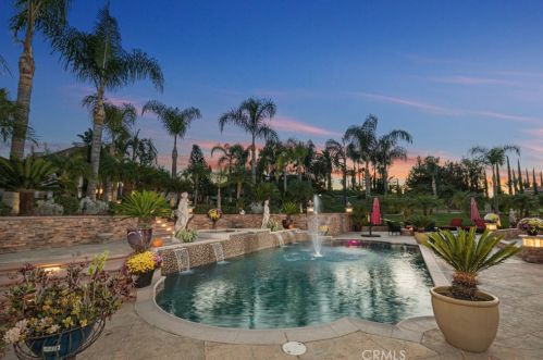 18003 Green Orchard Pl, Riverside CA  92508-8743 exterior