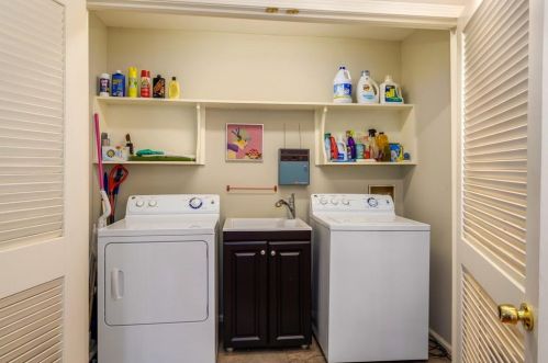 1150 Churchill Downs Rd, Atlanta GA  30319-1024 exterior