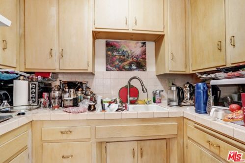 343 Riverdale Dr, Glendale CA  91204-4825 exterior