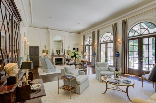 7 Harris Gln, Atlanta GA  30327-3842 exterior