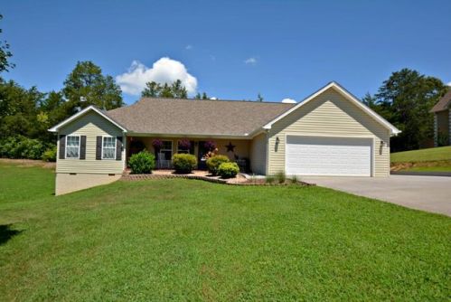 1215 Foxwood Dr, Pigeon Forge, TN 37862-6003