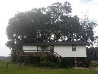 987 1st St, Midway, GA 31320-7241