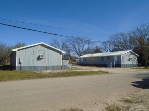 217 2nd St, Cross Plains, TX 76443-2491