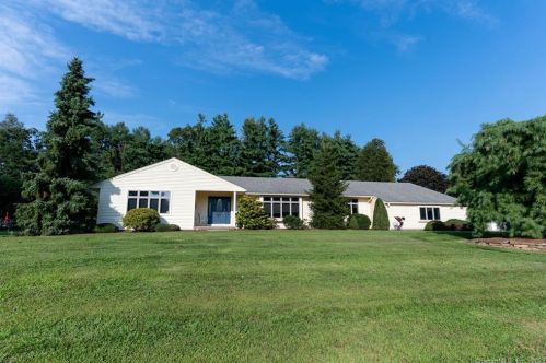 7 Petticoat Ln, East Windsor, CT 06016-9767