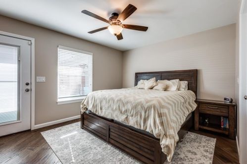 1318 Swallow Ln, Garland TX 75042-8035 exterior