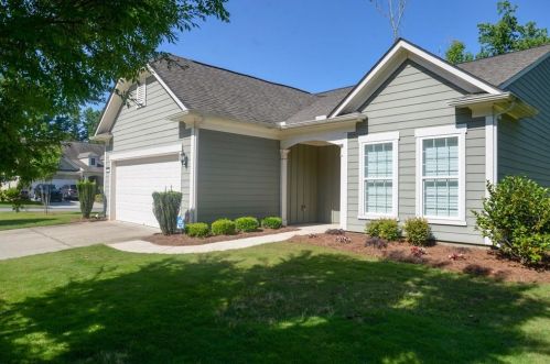 2871 Goldfinch Cir, Marietta, GA 30066-4000