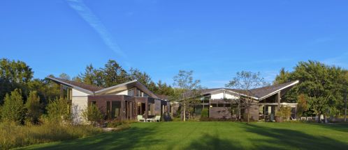 2500 Telegraph Rd, Bannockburn IL  60015-1540 exterior