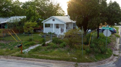1142 Eastfield Ave, Austin, TX 78721-2008