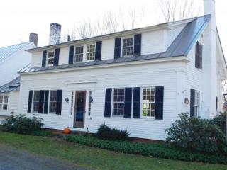 39 Elm St, Norwich VT  05055-9446 exterior