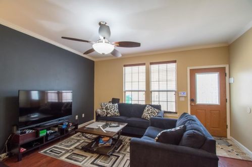 8015 Ederville Cir, Fort Worth TX  76120-4235 exterior