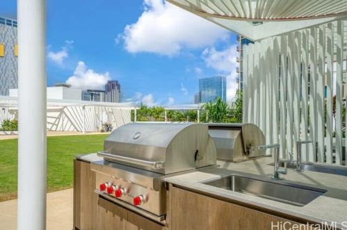 1000 Auahi St, Honolulu HI  96814-4105 exterior