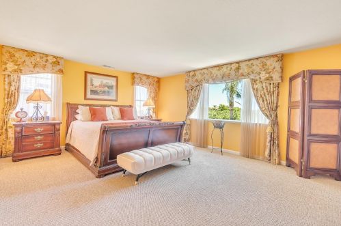 1746 Fir Dr, Los Banos CA 93635-5236 exterior