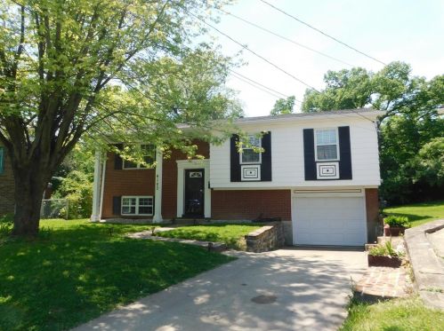6103 Faircrest Dr, Cincinnati OH  45224-2603 exterior