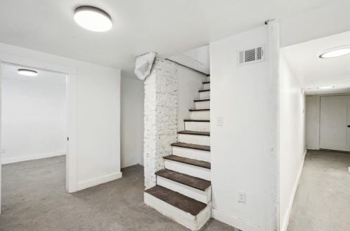 984 Burns Dr, Atlanta GA  30310-4632 exterior