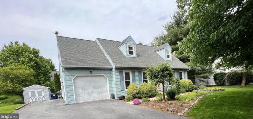 79 Allen Rd, Ephrata, PA 17522-9428
