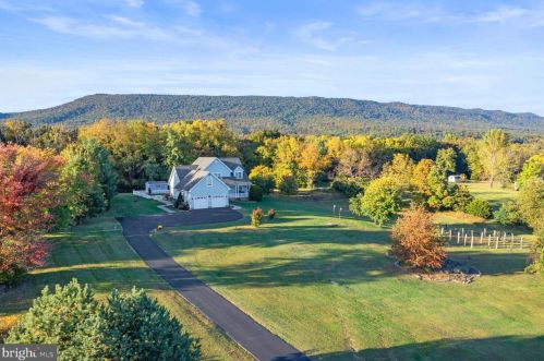 475 Fairview Cir, Woodstock, VA 22664-3060