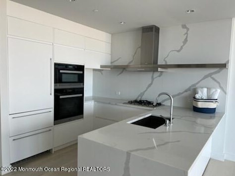 1110 Ocean Ave, Tinton Falls NJ  07712-5652 exterior