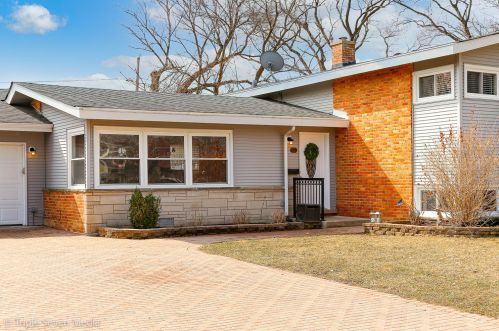 313 Cheryl Ln, Palatine, IL 60067-6807