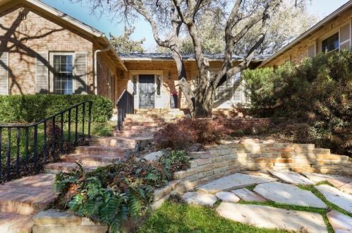 3819 Cabeza De Vaca Cir, Irving TX  75062-3832 exterior