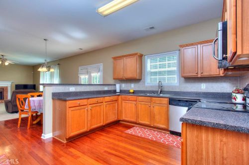 120 Melrose Creek Dr, Stockbridge GA  30281-2333 exterior
