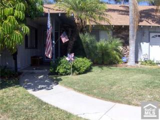 627 Meadowbrook Ave, Orange, CA 92865-1319