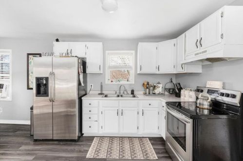 7 Ray St, Coventry, RI 02816-7538