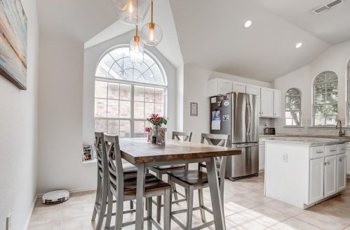 7700 Beaver Head Rd, Fort Worth TX  76137-5116 exterior