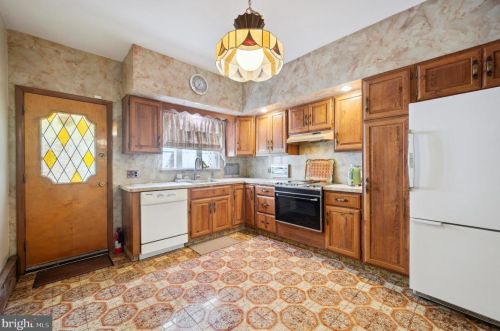 2217 13th St, Philadelphia PA  19133-1010 exterior