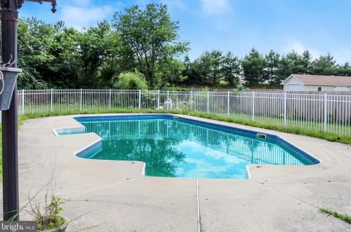 183 Orlando Dr, Erial, NJ 08081-5400