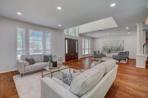 3112 Barton Pt Dr, Austin TX  78733-6345 exterior