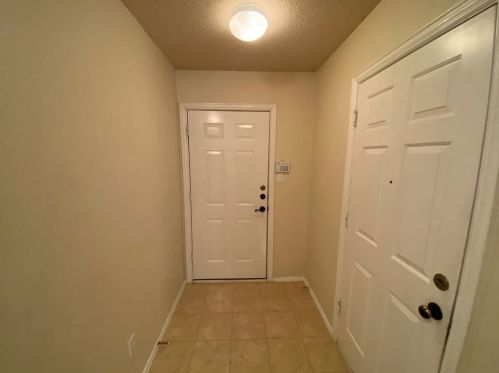 1009 Triple Crown Dr, Fort Worth TX  76179-2326 exterior