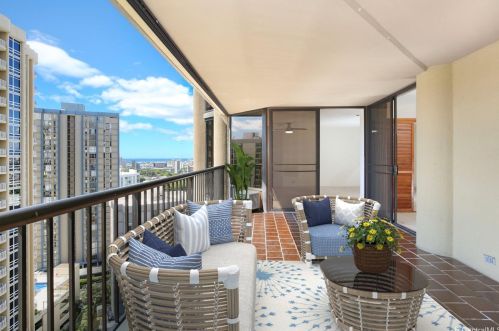 2101 Nuuanu Ave, Honolulu HI  96817-1764 exterior