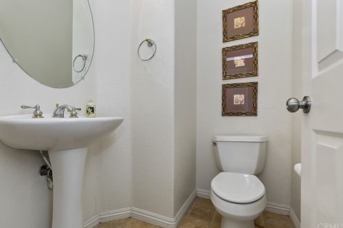 7565 Sun Blossom Ct, Riverside CA  92508-6627 exterior