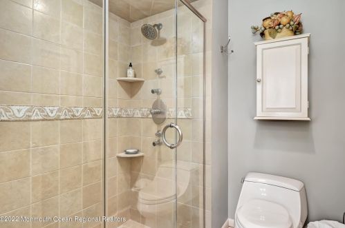 20 Fox Hill Rd, Middletown NJ 07748-2911 exterior