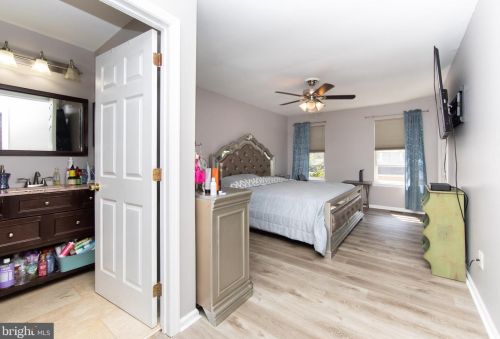 304 Coventry Way, Mount Laurel NJ  08054-6703 exterior