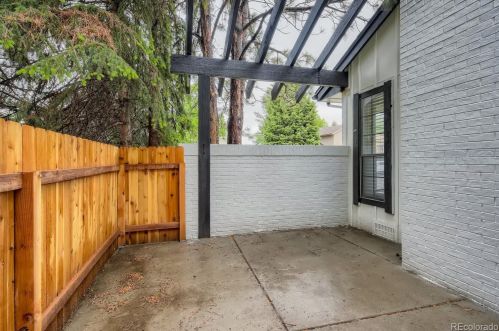 8526 Mineral Cir, Englewood CO 80112-2748 exterior