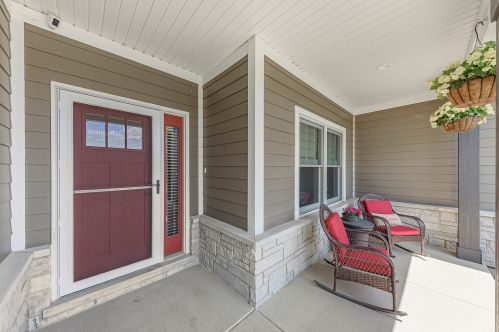 12851 Mayfair Dr, Lemont, IL 60439-4685