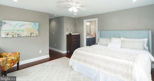 308 Linden Ave, Tavistock NJ 08033-2519 exterior