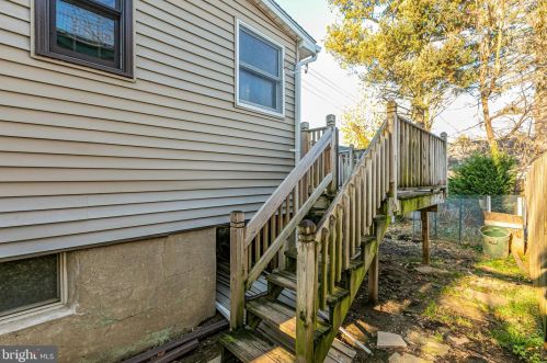 208 Pkwy Ave, Trenton NJ 08618-2749 exterior