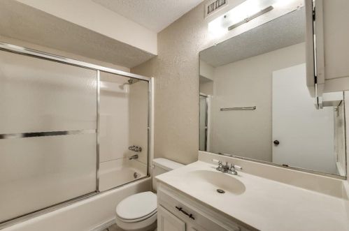 703 Shady Grv Rd, Irving TX  75060-6119 exterior