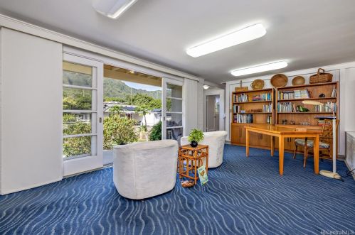 3588 Alani Dr, Honolulu HI  96822-1412 exterior