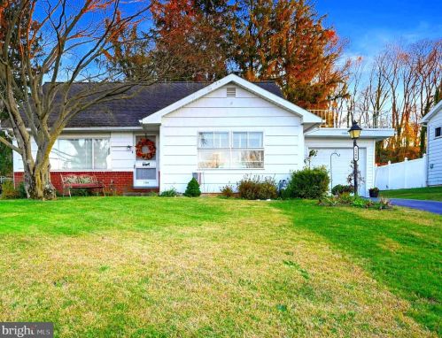 1266 College Ave, York, PA 17404-3450