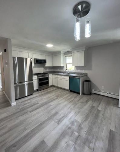 25 Stillwater Ave, Providence, RI 02908-1126